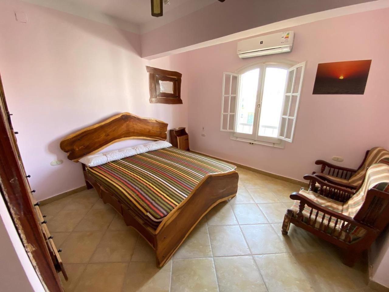 אל עלמיין Beachfront Chalet In Green Beach, North Coast מראה חיצוני תמונה